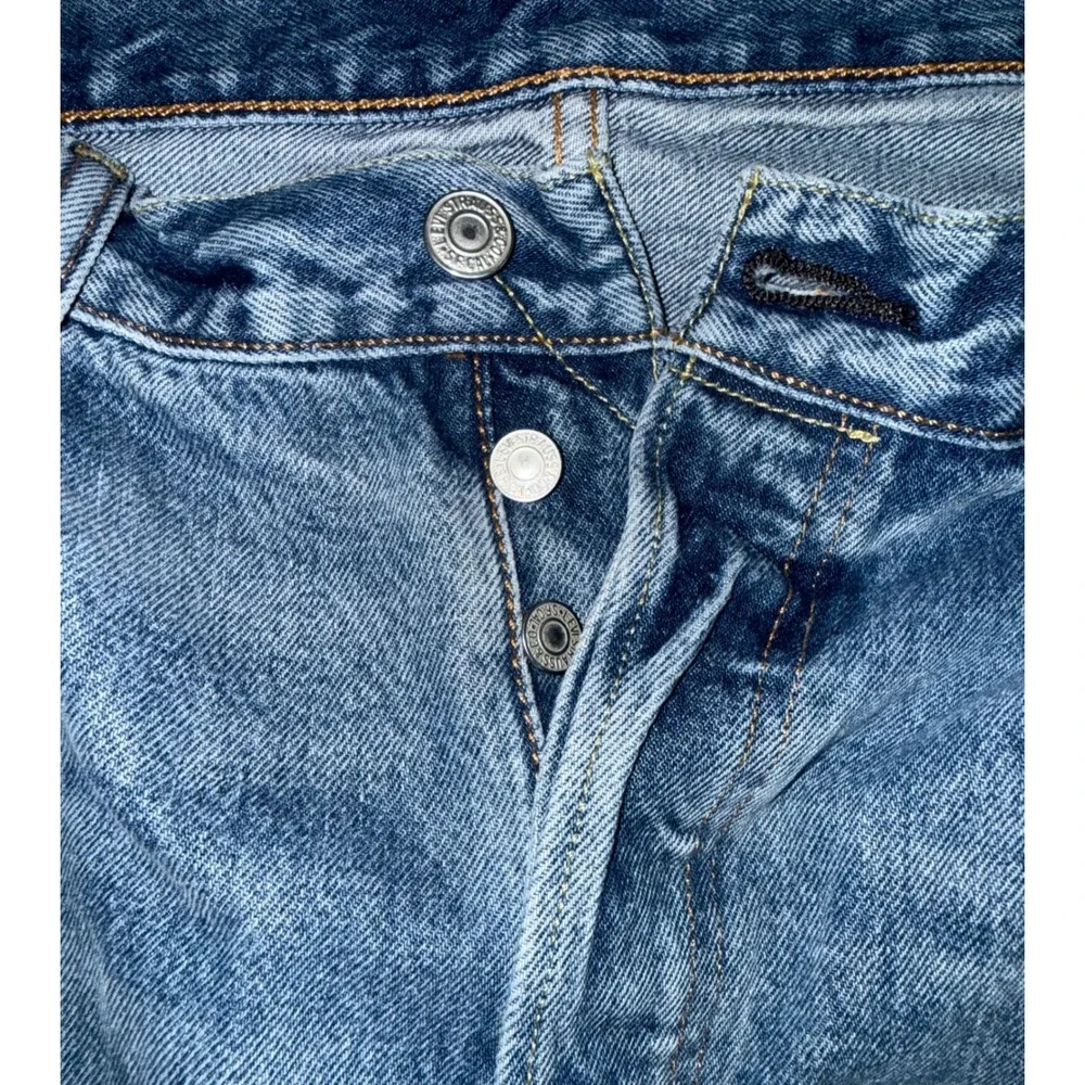 Levis 501 CT Mens Tapered Blue Distressed Jeans Size 36x30 Streetwear Vintage